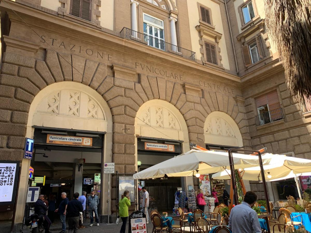 Villa Centro Storico Napoli La Casa Di Ciro Exterior foto